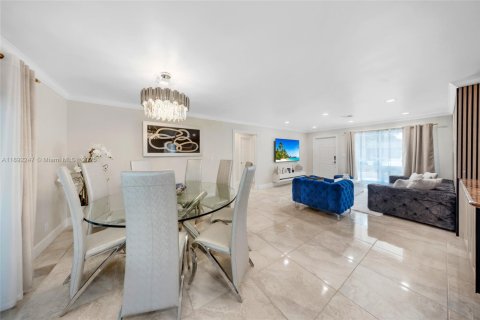 House in Fort Lauderdale, Florida 3 bedrooms, 138.33 sq.m. № 1944230 - photo 14