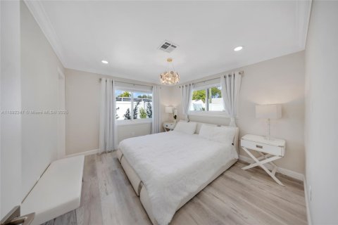 House in Fort Lauderdale, Florida 3 bedrooms, 138.33 sq.m. № 1944230 - photo 29