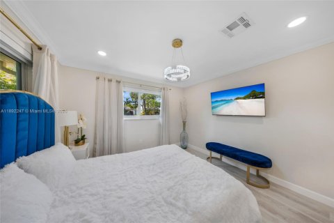 House in Fort Lauderdale, Florida 3 bedrooms, 138.33 sq.m. № 1944230 - photo 24