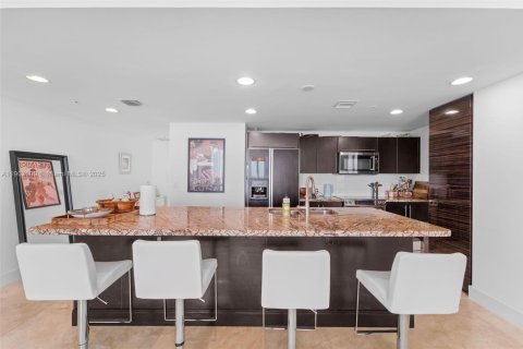 Copropriété à louer à Miami, Floride: 2 chambres, 164.44 m2 № 1967358 - photo 7