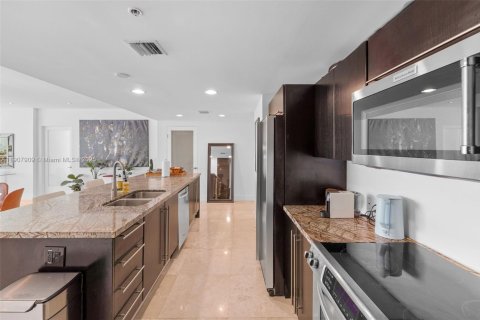 Copropriété à louer à Miami, Floride: 2 chambres, 164.44 m2 № 1967358 - photo 13