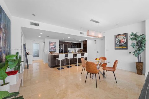 Copropriété à louer à Miami, Floride: 2 chambres, 164.44 m2 № 1967358 - photo 9
