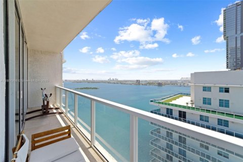 Copropriété à louer à Miami, Floride: 2 chambres, 164.44 m2 № 1967358 - photo 26