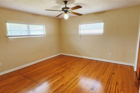 Villa ou maison à louer à Palmetto, Floride: 2 chambres, 126.35 m2 № 2380675 - photo 11