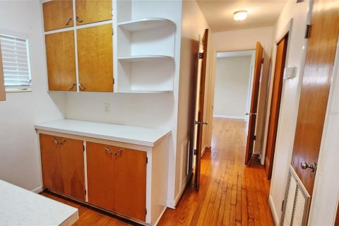 Villa ou maison à louer à Palmetto, Floride: 2 chambres, 126.35 m2 № 2380675 - photo 6