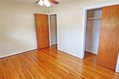 Villa ou maison à louer à Palmetto, Floride: 2 chambres, 126.35 m2 № 2380675 - photo 9