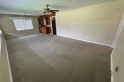 Villa ou maison à louer à Palmetto, Floride: 2 chambres, 126.35 m2 № 2380675 - photo 4