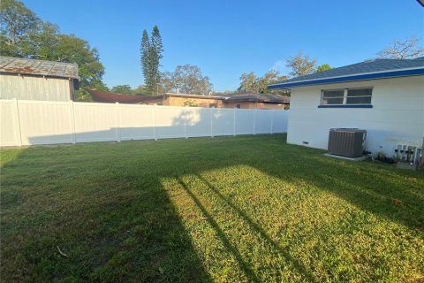 Villa ou maison à louer à Palmetto, Floride: 2 chambres, 126.35 m2 № 2380675 - photo 19