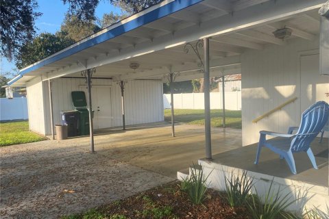 Villa ou maison à louer à Palmetto, Floride: 2 chambres, 126.35 m2 № 2380675 - photo 17