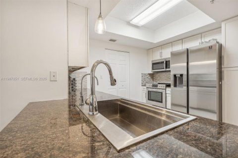 Купить кондоминиум в Майами, Флорида 2 спальни, 110.46м2, № 2056487 - фото 5