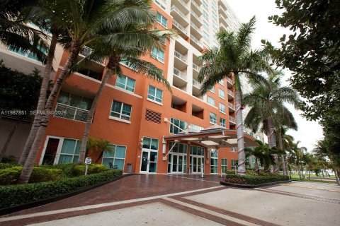 Купить кондоминиум в Майами, Флорида 2 спальни, 110.46м2, № 2056487 - фото 19