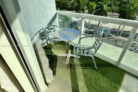 Condo in Miami, Florida № 2246809 - photo 6