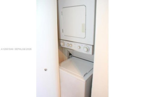 Condo in Miami, Florida № 2246809 - photo 14