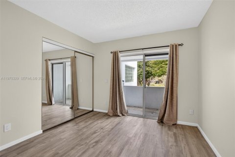 Townhouse in West Palm Beach, Florida 2 bedrooms, 118.64 sq.m. № 2040856 - photo 30