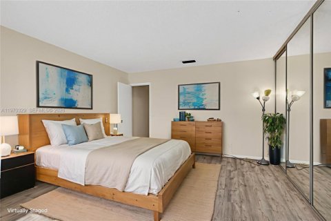 Townhouse in West Palm Beach, Florida 2 bedrooms, 118.64 sq.m. № 2040856 - photo 24