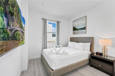 Adosado en venta en Davenport, Florida, 6 dormitorios, 245.63 m2 № 2126296 - foto 7