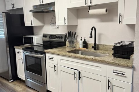 Appartement à Pinellas Park, Floride 2 chambres, 67.91 m2 № 2418891