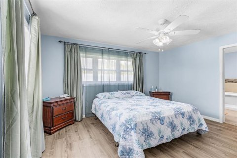 Casa en venta en Cape Coral, Florida, 4 dormitorios, 164.72 m2 № 2133557 - foto 16