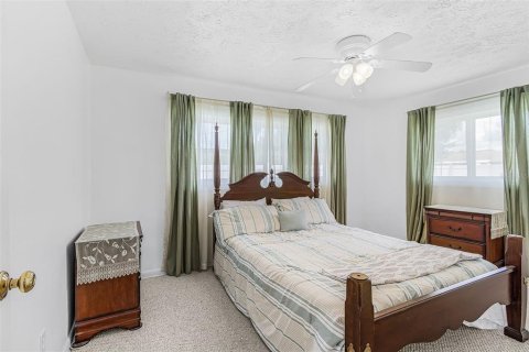 Casa en venta en Cape Coral, Florida, 4 dormitorios, 164.72 m2 № 2133557 - foto 14