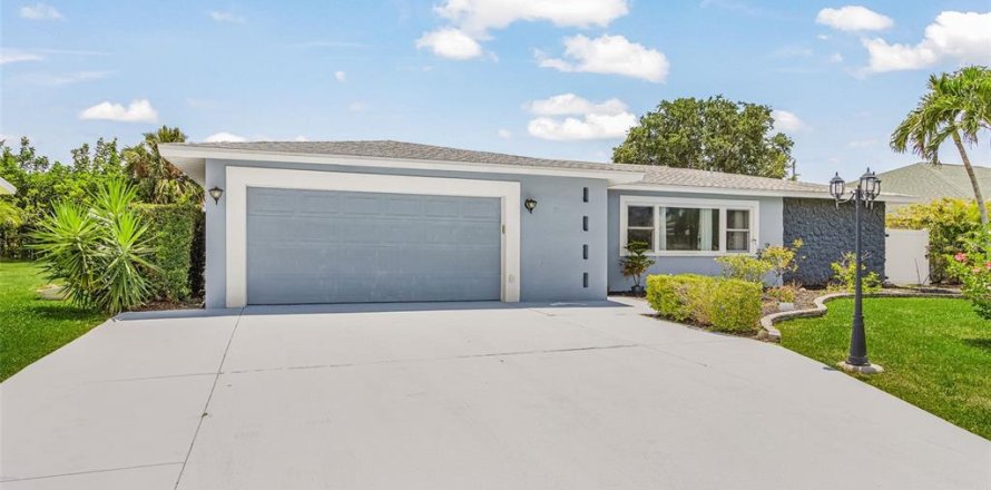 Casa en Cape Coral, Florida 4 dormitorios, 164.72 m2 № 2133557
