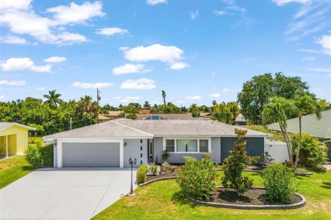 Casa en venta en Cape Coral, Florida, 4 dormitorios, 164.72 m2 № 2133557 - foto 25