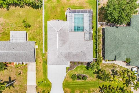 Casa en venta en Cape Coral, Florida, 4 dormitorios, 164.72 m2 № 2133557 - foto 27