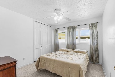 Casa en venta en Cape Coral, Florida, 4 dormitorios, 164.72 m2 № 2133557 - foto 11