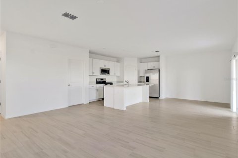 Villa ou maison à louer à Parrish, Floride: 4 chambres, 185.8 m2 № 2432635 - photo 4