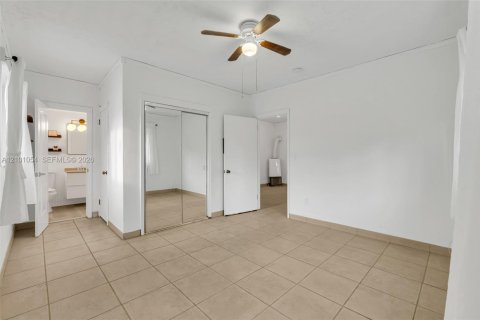 Copropriété à louer à Miami Beach, Floride: 1 chambre, 47.01 m2 № 2401363 - photo 4