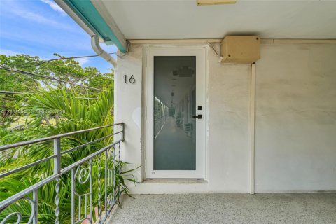 Copropriété à louer à Miami Beach, Floride: 1 chambre, 47.01 m2 № 2401363 - photo 17