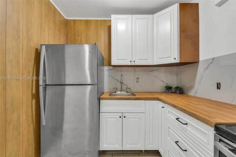 Copropriété à louer à Miami Beach, Floride: 1 chambre, 47.01 m2 № 2401363 - photo 8