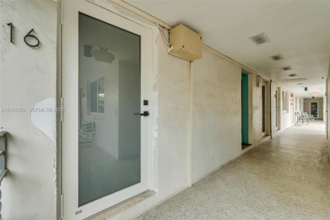 Copropriété à louer à Miami Beach, Floride: 1 chambre, 47.01 m2 № 2401363 - photo 16