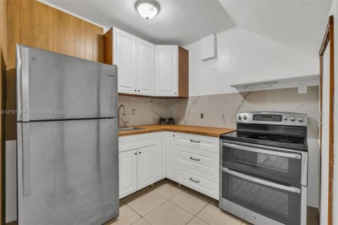 Copropriété à louer à Miami Beach, Floride: 1 chambre, 47.01 m2 № 2401363 - photo 9