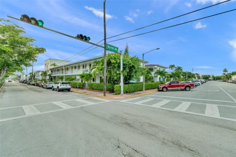 Copropriété à louer à Miami Beach, Floride: 1 chambre, 47.01 m2 № 2401363 - photo 25