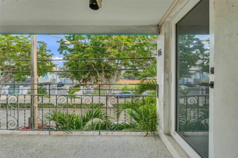 Copropriété à louer à Miami Beach, Floride: 1 chambre, 47.01 m2 № 2401363 - photo 18