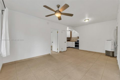 Copropriété à louer à Miami Beach, Floride: 1 chambre, 47.01 m2 № 2401363 - photo 15