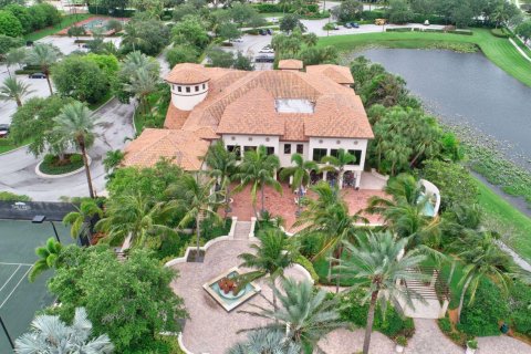 House in Boca Raton, Florida 4 bedrooms, 407.84 sq.m. № 1154581 - photo 1