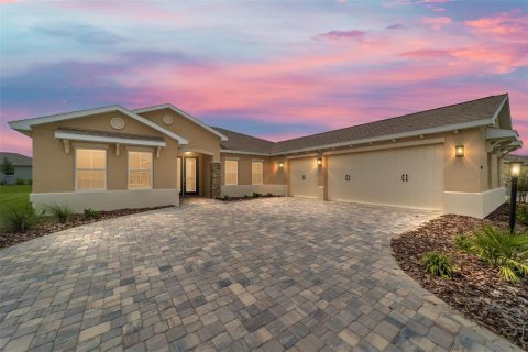 Casa en venta en Ocala, Florida, 3 dormitorios, 248.79 m2 № 1904556 - foto 1