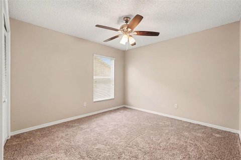 House in Valrico, Florida 4 bedrooms, 211.91 sq.m. № 2231463 - photo 22