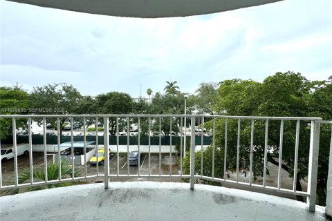 Купить кондоминиум в Майами, Флорида 1 спальня, 76.74м2, № 2057480 - фото 18