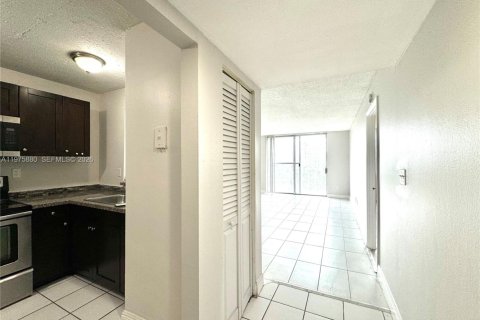 Купить кондоминиум в Майами, Флорида 1 спальня, 76.74м2, № 2057480 - фото 8