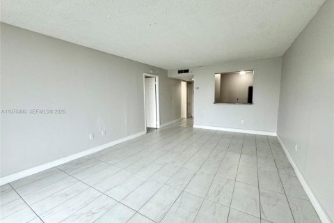 Купить кондоминиум в Майами, Флорида 1 спальня, 76.74м2, № 2057480 - фото 5