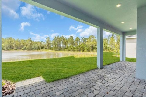 House in Zephyrhills, Florida 4 bedrooms, 229.28 sq.m. № 1433999 - photo 16