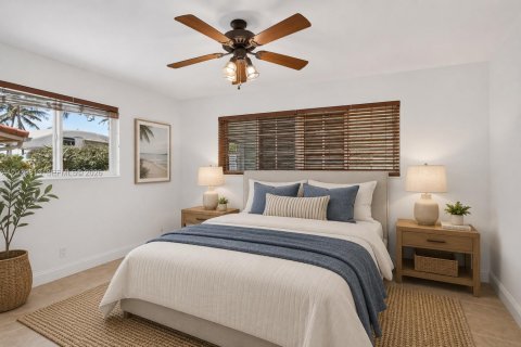 House in Hollywood, Florida 3 bedrooms, 208.47 sq.m. № 2244232 - photo 9
