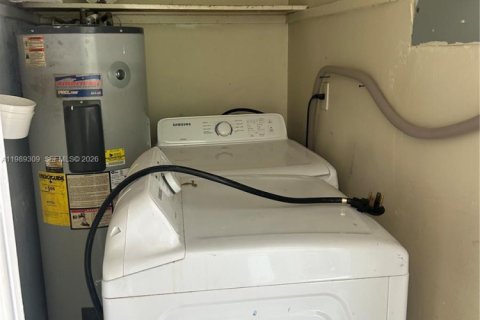 Снять в аренду виллу или дом в Майами, Флорида 2 спальни, 199.93м2, № 2058102 - фото 5