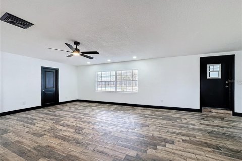 Casa en venta en Haines City, Florida, 5 dormitorios, 219.06 m2 № 2226683 - foto 21