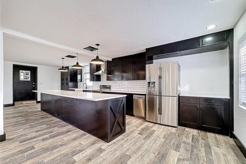 Casa en venta en Haines City, Florida, 5 dormitorios, 219.06 m2 № 2226683 - foto 18