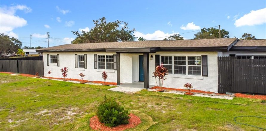 Casa en Haines City, Florida 5 dormitorios, 219.06 m2 № 2226683