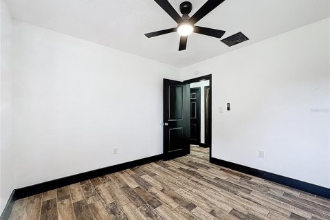Casa en venta en Haines City, Florida, 5 dormitorios, 219.06 m2 № 2226683 - foto 29