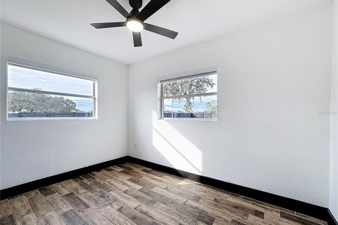 Casa en venta en Haines City, Florida, 5 dormitorios, 219.06 m2 № 2226683 - foto 25